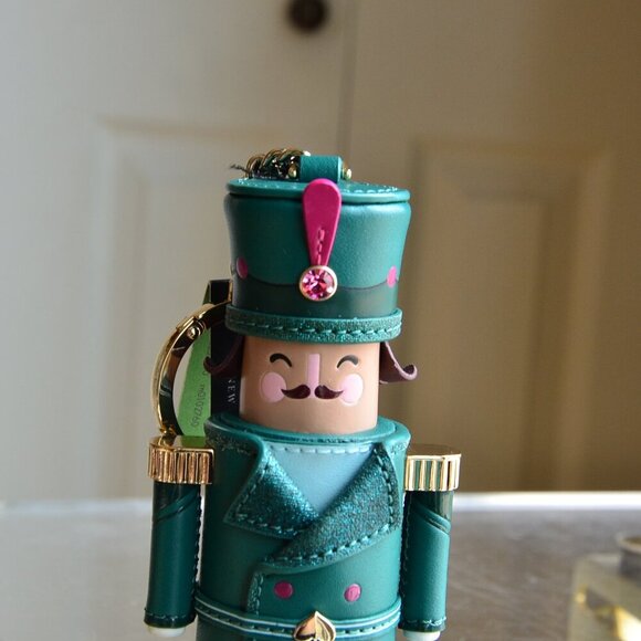 Kate Spade KJ070 3D Nutcracker Key Chain - Picture 3 of 9